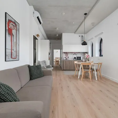 Piekarnia Zywa Kultura Atmospheric In By Renters ורוצלב