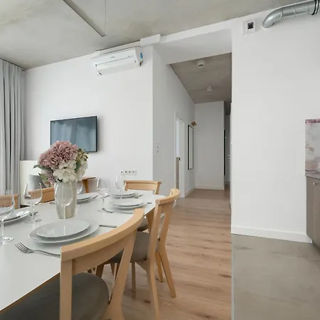 アパート Piekarnia Zywa Kultura Atmospheric In By Renters ヴロツワフ